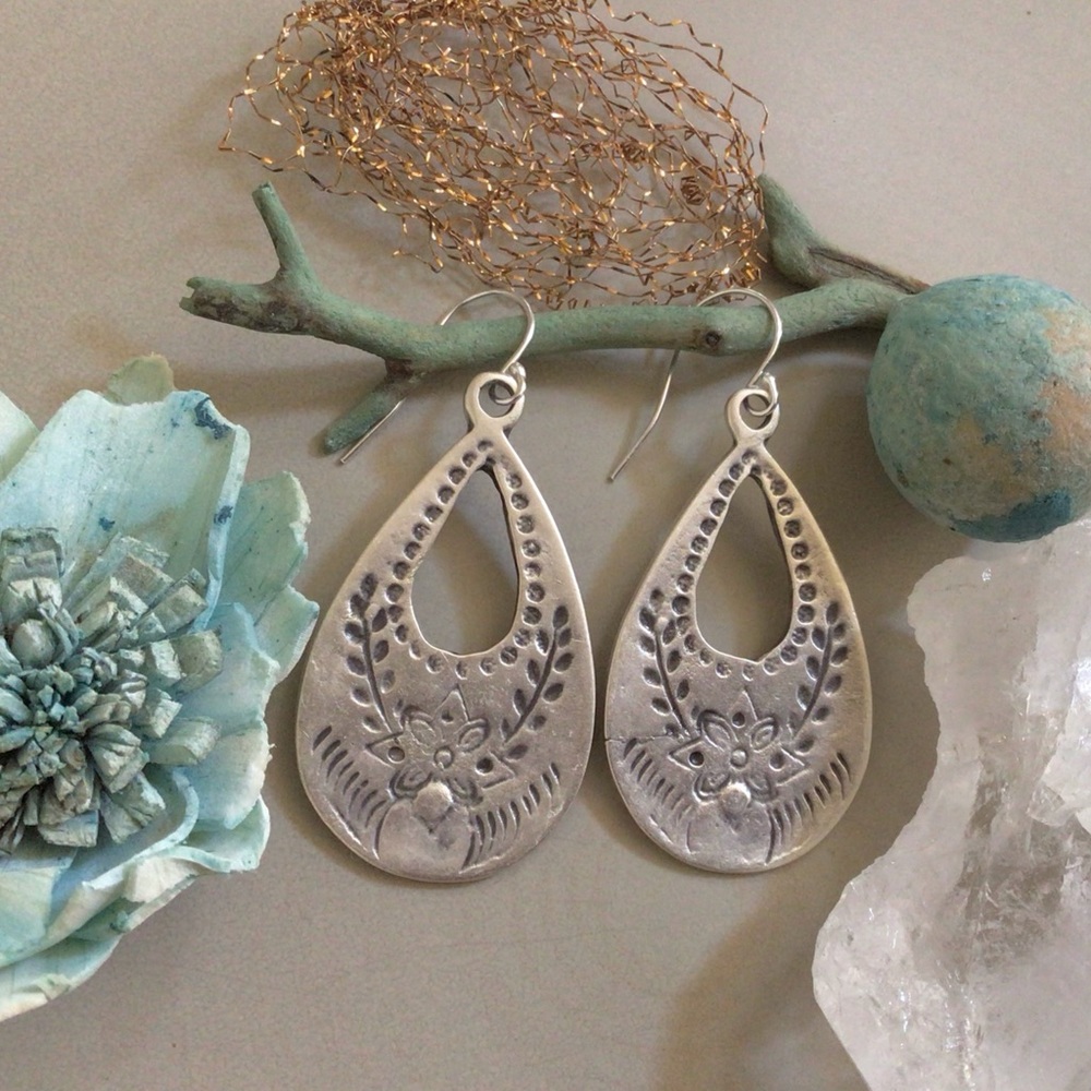Sundance Stamped Silver Floral Teardrop Drop Earrings in Silver - Picture 11 of 11